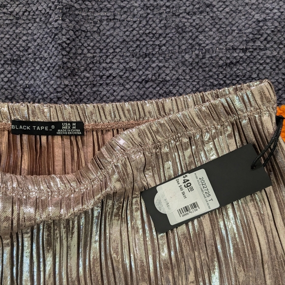 NWT $65 Black Tape_ Rose Gold Foil Mini Skirt Multi Szs (Small, Medium, Large) - Picture 9 of 9